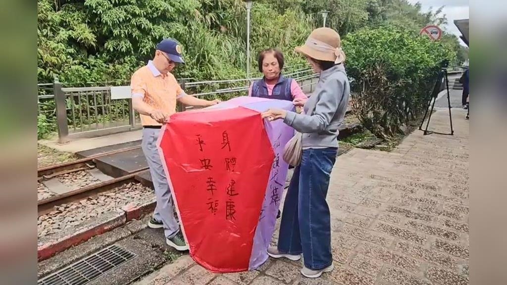 鐵軌區放天燈違法！　傳台鐵擬最快29日起限時.限區試辦