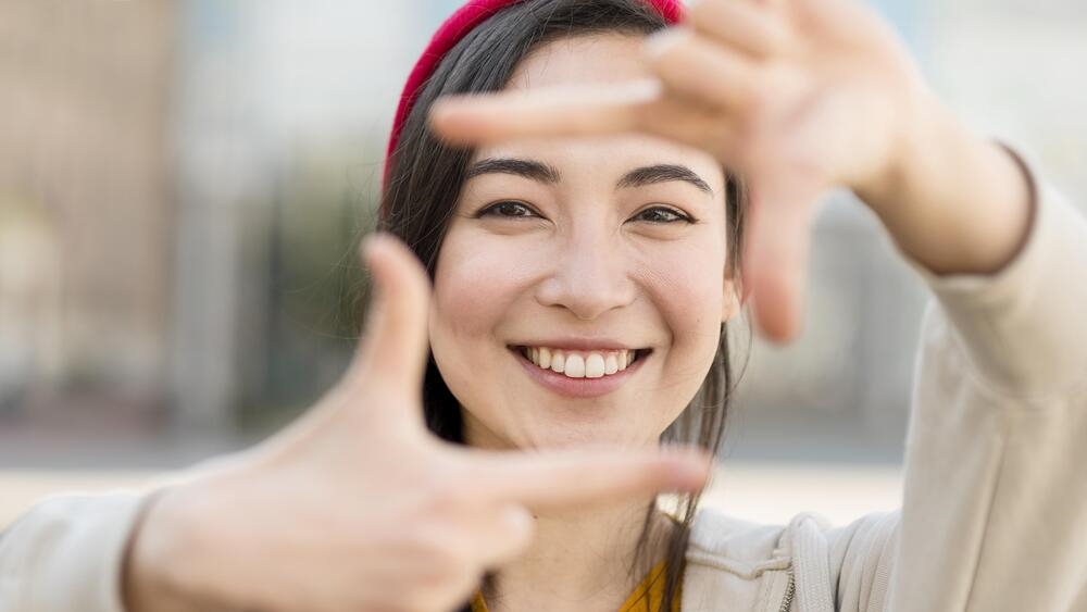 精華液可以擦眼周嗎？專家教你避開4種易刺激的NG成分