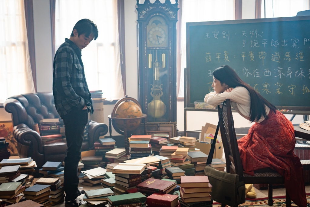 邵雨薇苦練戲曲壓力爆炸!化身劇場名伶「穿越生死」驚曝人鬼戀