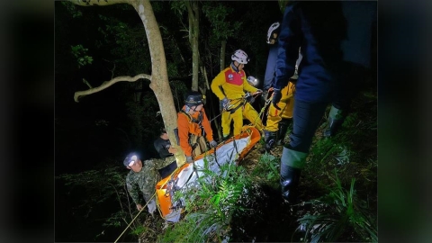 資深獵人失聯!桃消復興分隊挺進懸崖陡坡 搜索7小時後發現遺體