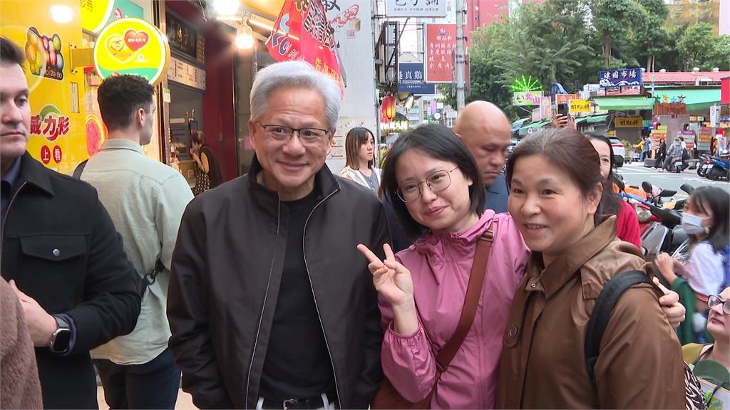 黃仁勳帶家人悄悄訪台 北上逛街買蜜餞行程滿檔喊「好累」