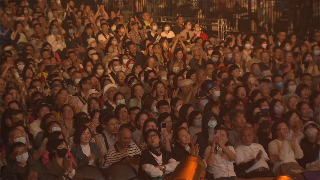 民歌50高峰會最終加場 大合唱王世堅「沒出息」