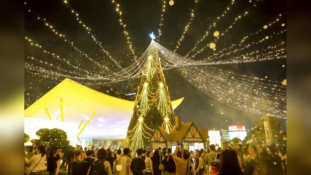 高雄耶誕生活節登場！中央公園點亮永恆星冠　金曲級卡司連唱5天