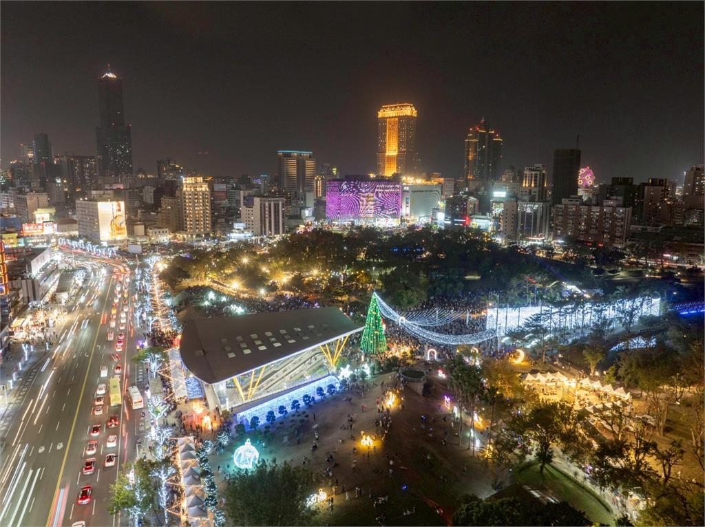 快新聞／高雄耶誕生活節登場！中央公園點亮永恆星冠　金曲級卡司連唱5天