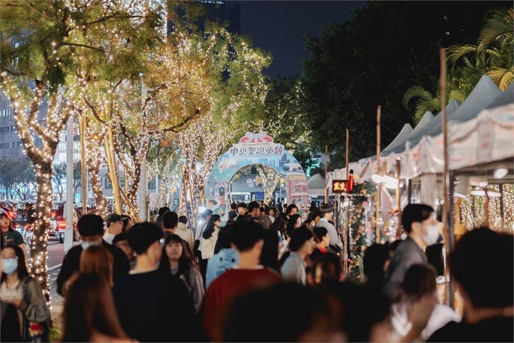 快新聞／高雄耶誕生活節登場！中央公園點亮永恆星冠　金曲級卡司連唱5天