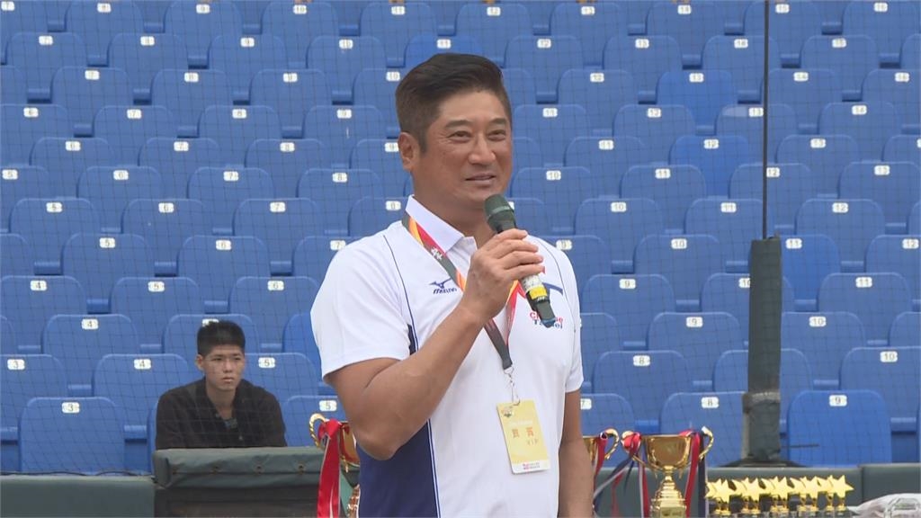 快新聞/熱愛棒球不分性別!蕭美琴盼台灣女棒開花 辜仲諒也力挺:洲際棒球場隨時用