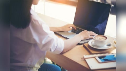 比 ChatGPT 爛卻比「A片」色!網喊:它聊色、生成色圖太猛了