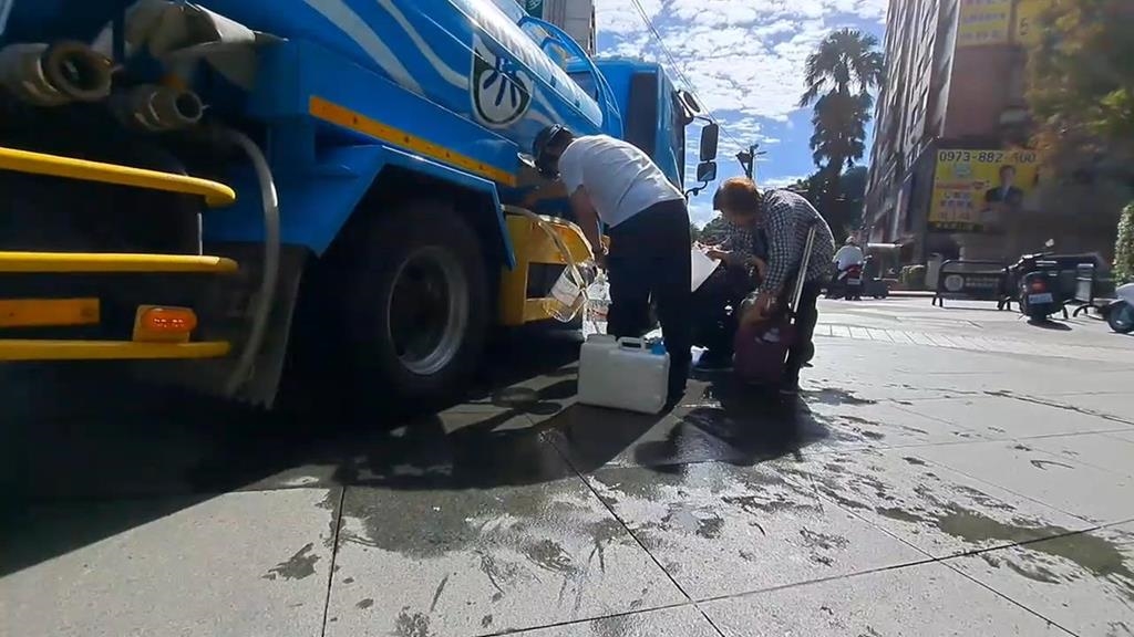 事發5天! 基隆自來水有汽油味 "礦泉水被搶光"民怨四起