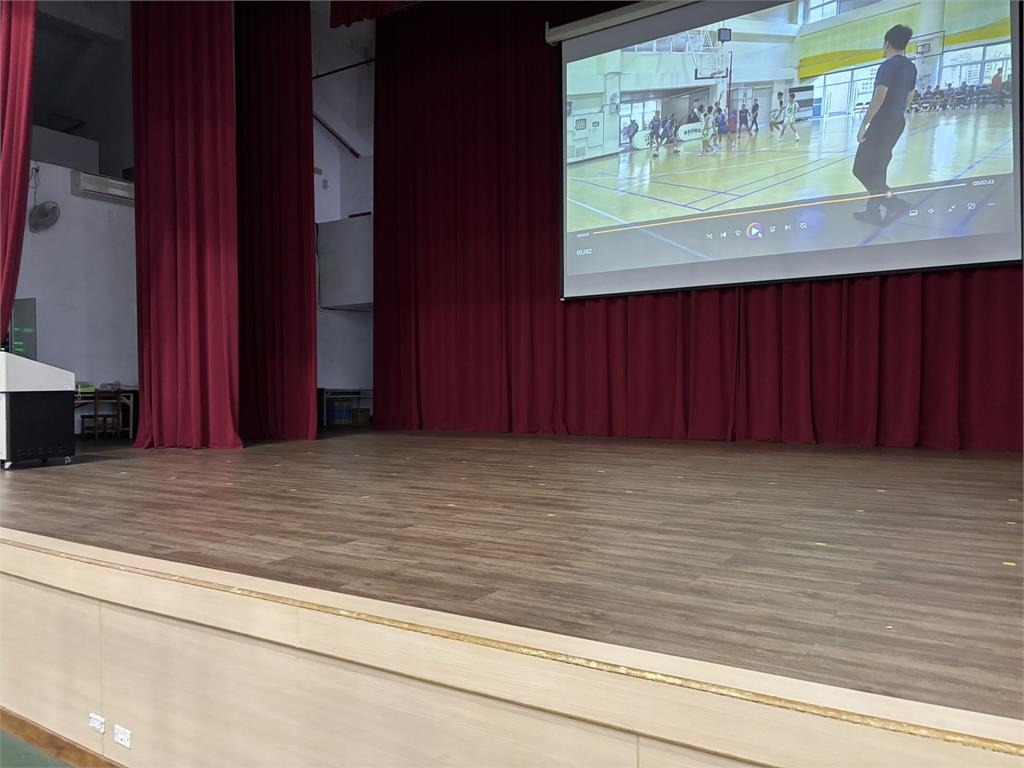 桃園國二生練啦啦隊慘摔骨折 家長痛批