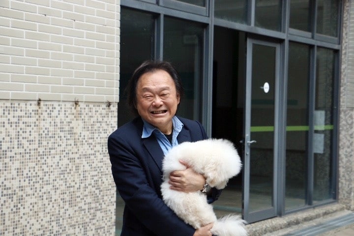 王世堅進校園引暴動！學生揪合唱「沒出息」 人氣直逼網紅