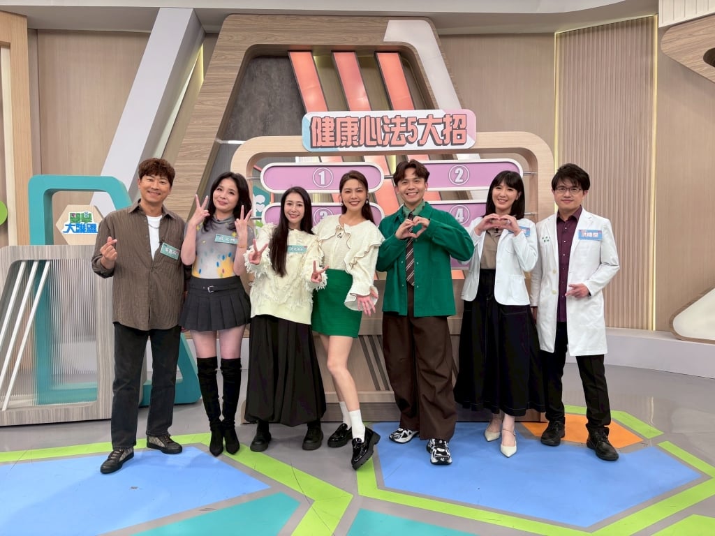 (影)／冬天進補過頭 Albee補到流鼻血 呂文婉吃到口腔破皮？