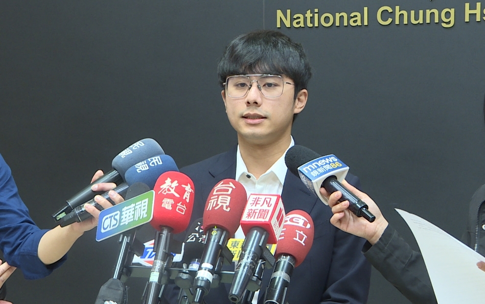 全球第一支！　獨家技術裂解「風機葉片」　打造回收碳纖維羽球拍