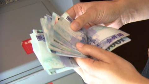 ATM存錢「被吃1000元」監視器竟看不清！工程師曝「1招自保」她更傻眼