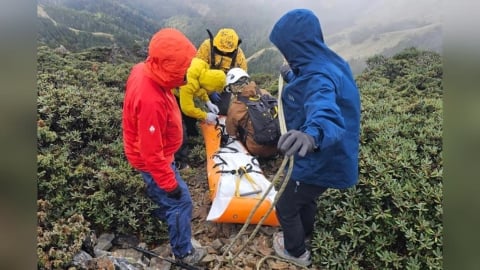 新北退休校長登玉山後四峰身亡　遺體今吊掛下山