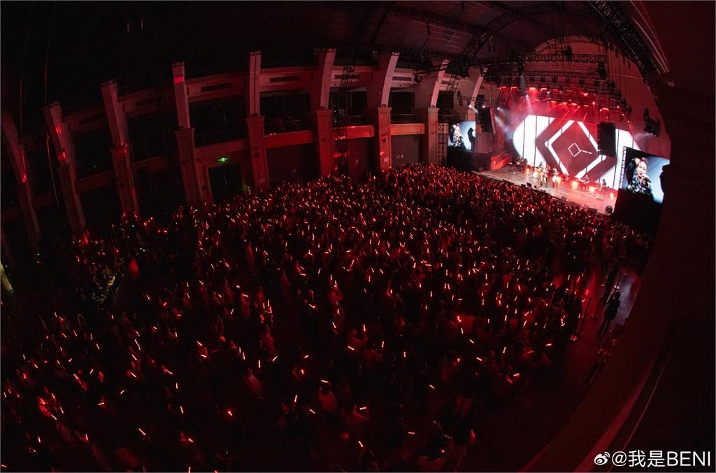 日本大咖女歌手廣州演唱會沒被取消！她PO照激動喊「1句」中網暴動了