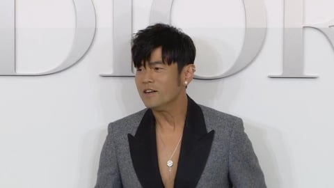 周杰倫現身代言場合「中空裝曬胸肌」帥翻　還當場自爆「好消息」