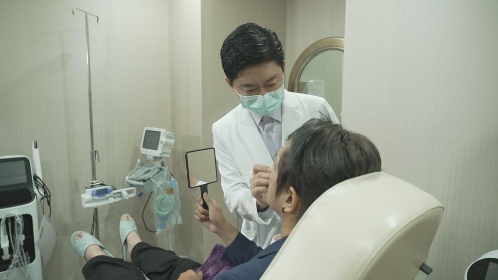 《棒棒堂》前成員「瘦老臉」嚇壞粉絲!甩肉太快讓「雙下巴」更明顯? 醫籲:快用2招找回膠原蛋白