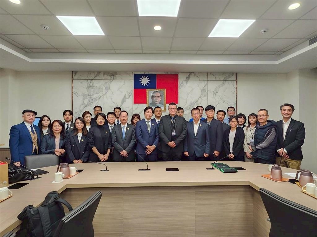 快新聞／打詐成效曝光！合作LINE下架7.3萬帳號　指揮官振奮：非常正面示範效果