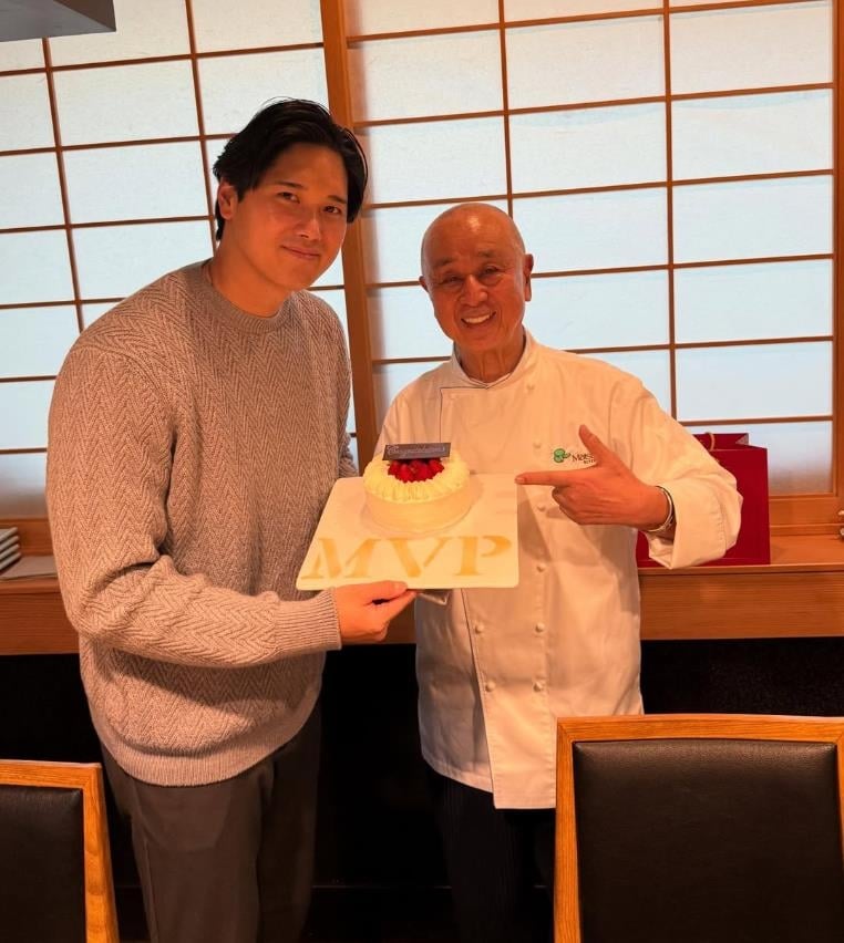 MLB(影)／「中0日」山本由伸慶祝奪世界大賽MVP　大啖米其林三星壽司達比修也