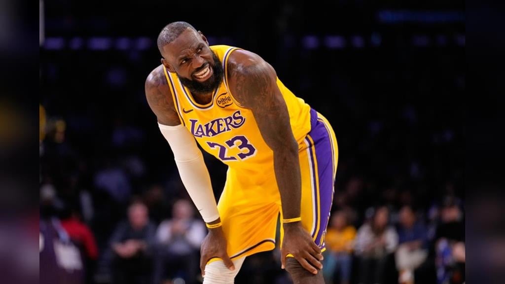 NBA(影)／贏球第一！詹皇無私傳球給八村壘完成絕殺　卻中斷自己的NBA紀錄