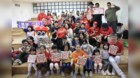 中職／棒球與閱讀結合！味全龍贈百本有聲繪本給圖書館！陪伴孩子勇敢追夢