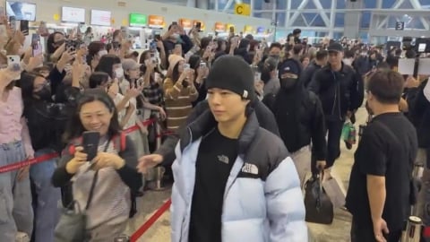 AAA典禮落幕"韓星離台" 小港機場半夜吸上百粉絲送機