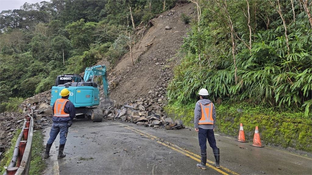 快新聞／遊客注意！太平山「宜專一線」凌晨落石中斷　下午恢復交通