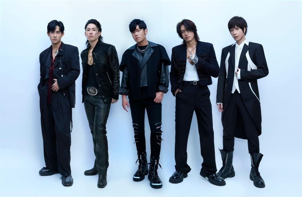 朱孝天遭「踢出F4」疑不滿!機場對粉絲「怒瞪+翻白眼」遭網嗆:高傲什麼?