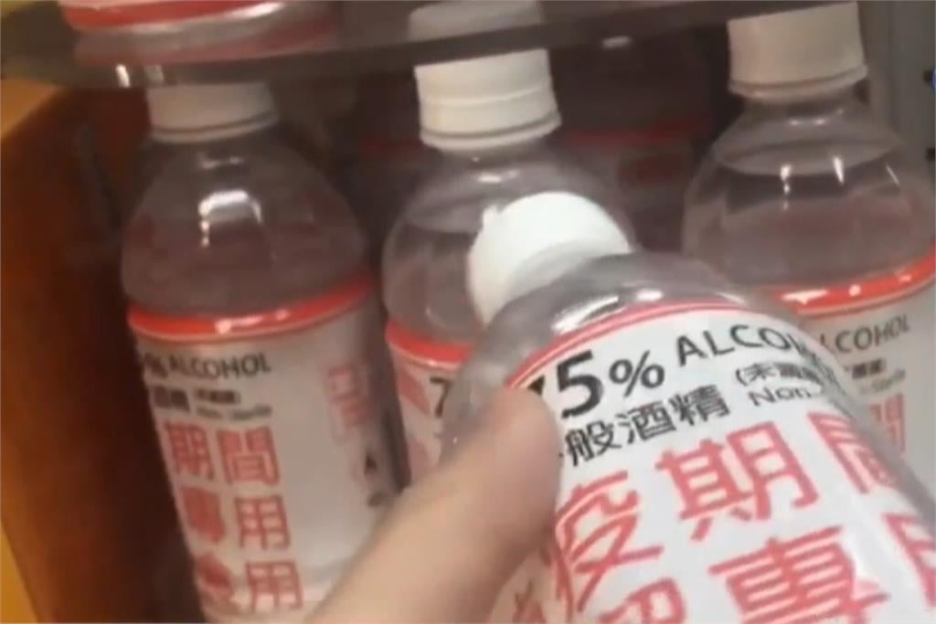 他端「潤滑油」大讚比殺蟲劑還強！內行搖頭反推「殺蟑1神器」：還有清潔效果