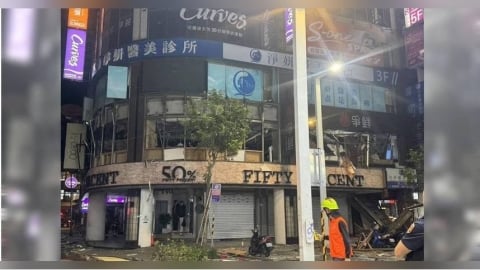 板橋府中氣爆「2樓整層炸爛」 她上廁所躲過一劫:早一點我就不在了