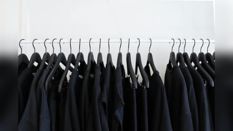 人妻吃飯1穿搭被公公狂嫌「家裡有人走才會穿」！釣一票苦主喊：長輩都不愛