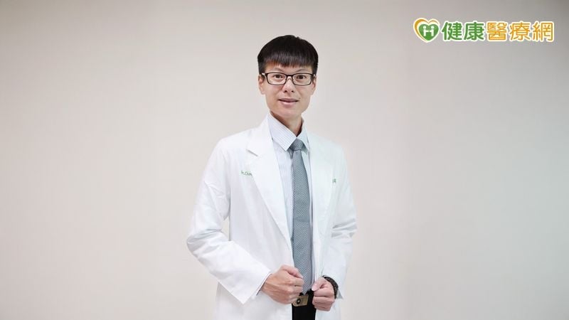 鼾聲如雷、半夜總警醒　醫：別忽略「扁桃腺肥大」