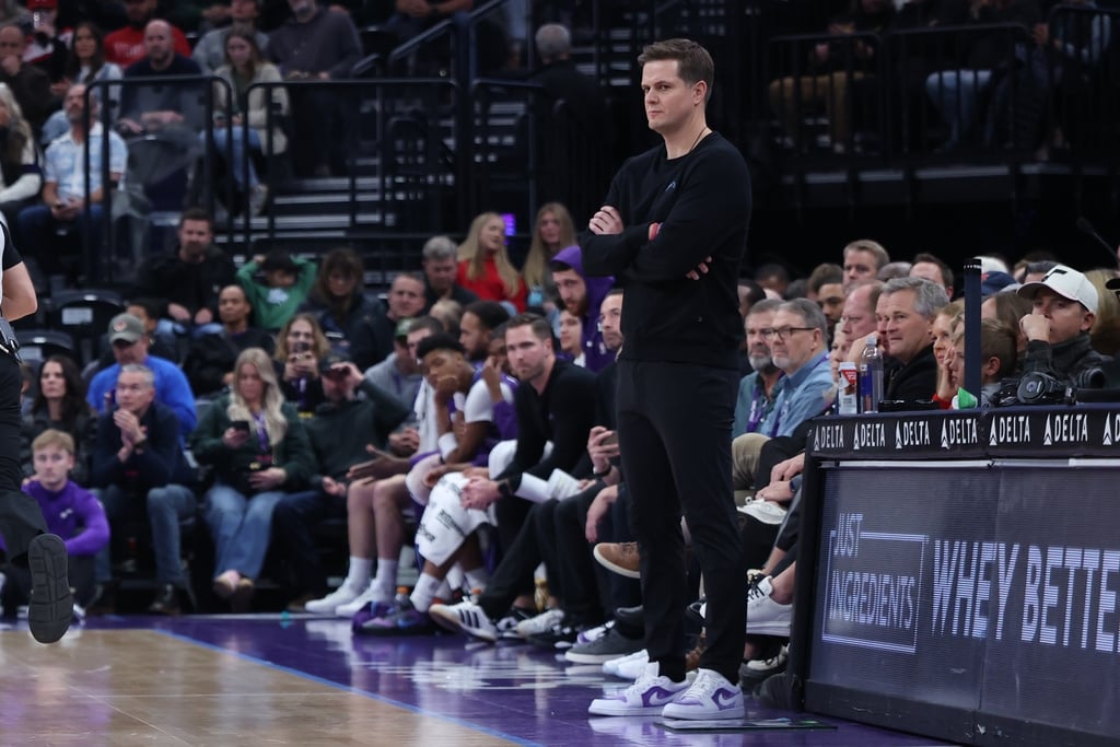 NBA(影)/爵士在主場遭無敵雷霆狂電!總教練不忍了怒飆球員國罵全都錄