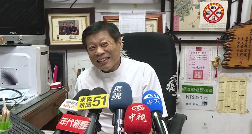 法醫高大成診所出現「一星負評」　直率辣嗆8個字