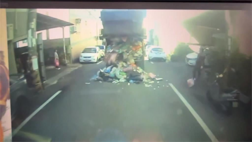 垃圾車變成「火藥庫」 逐一「破袋」揪元凶赫見百支打火機