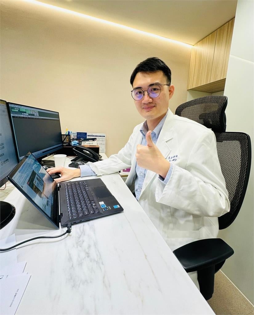 20多歲男下面「激似大岩蛇」!狂飄「藍紋起司味」女友怒了:X腰我吃到垢