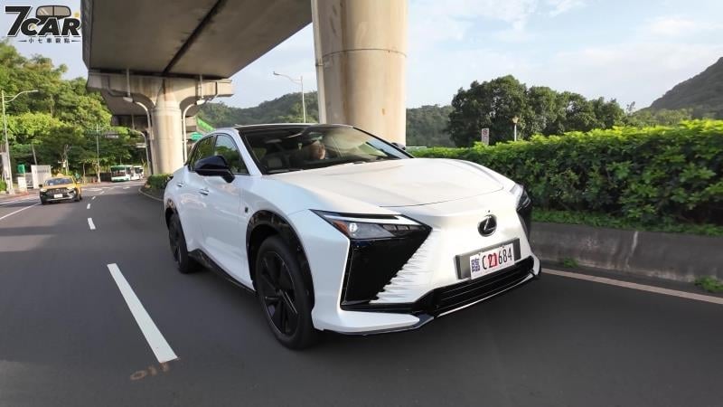 性能大爆發，導入線控轉向！　小改款 Lexus RZ 550e F SPORT  試駕