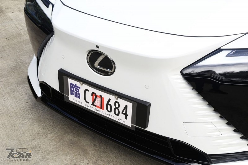 性能大爆發,導入線控轉向! 小改款 Lexus RZ 550e F SPORT 試駕