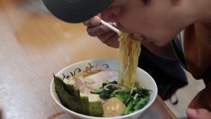 小心NG行為…拉麵千萬別「這樣吃」 日籍作家提醒:恐遭老闆開罵!