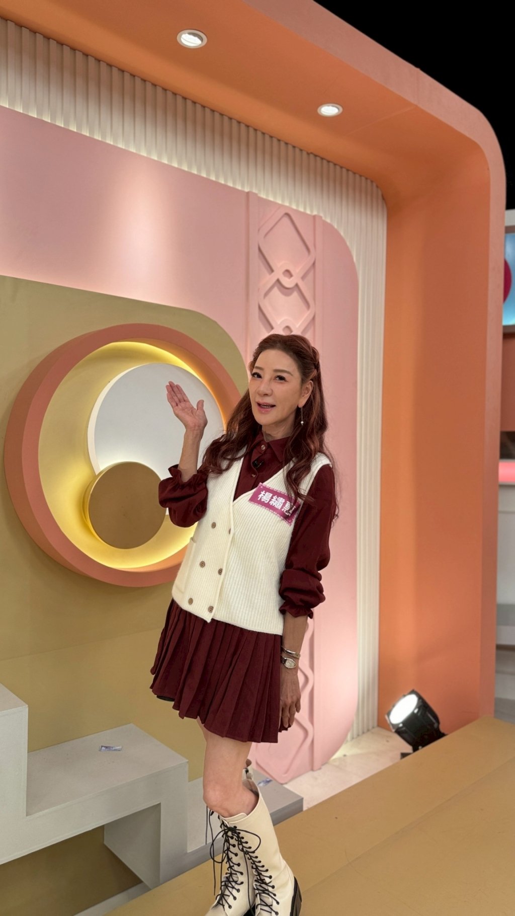 (影)／楊繡惠主持「大哥婚禮」 兩小時像走鋼索般漫長？