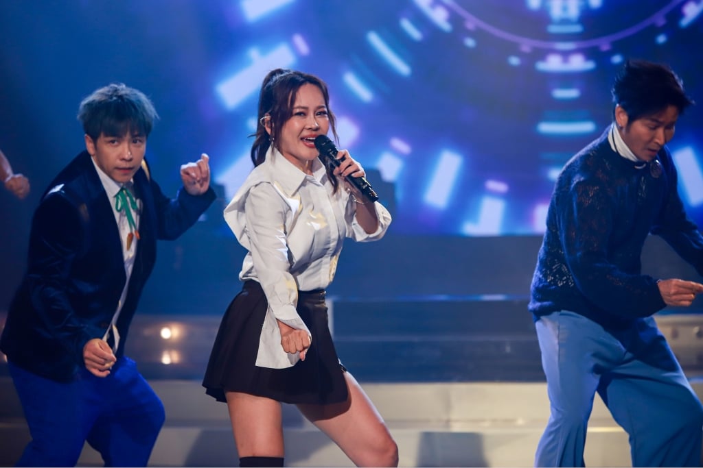 《超級冰冰Show》女星表演爆流血意外!全程唱跳竟無知覺 歌后激讚:用生命演出