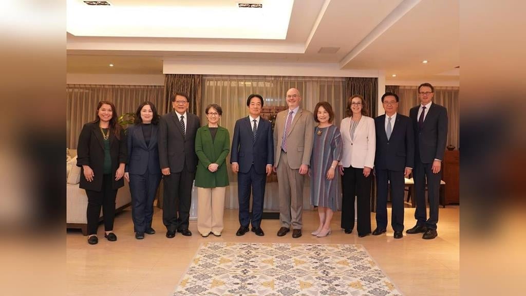 AIT公布最新美簽規定！社群軟體需設公開　下週一生效