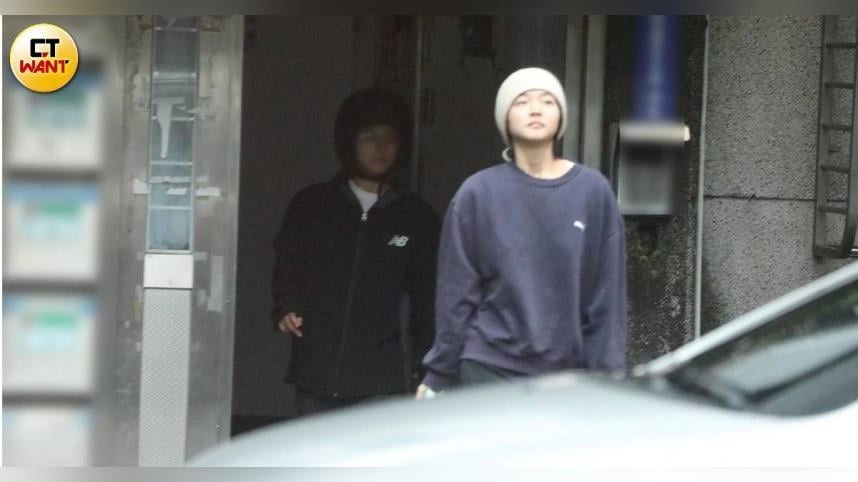 神秘室友1／曾自稱母胎單身！林廷憶爆「穩交」　同居人貼心忙進忙出