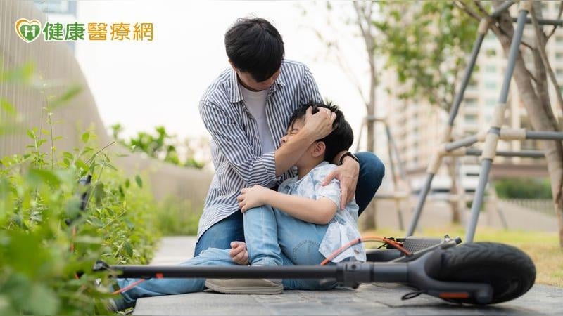 頭撞傷一定要照CT嗎？了解成人、兒童評估準則　防不必要輻射暴露