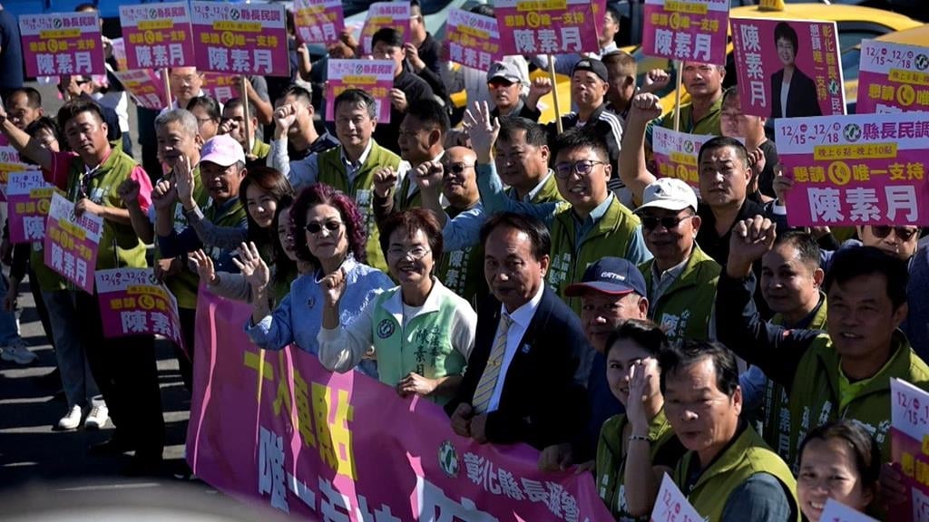 拚曝光率出奇招！　陳素月推專屬車貼化身移動看板