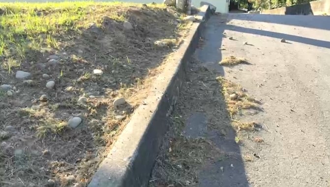 台中30路公車玻璃「破大洞」 駕駛未察覺乘客急告知