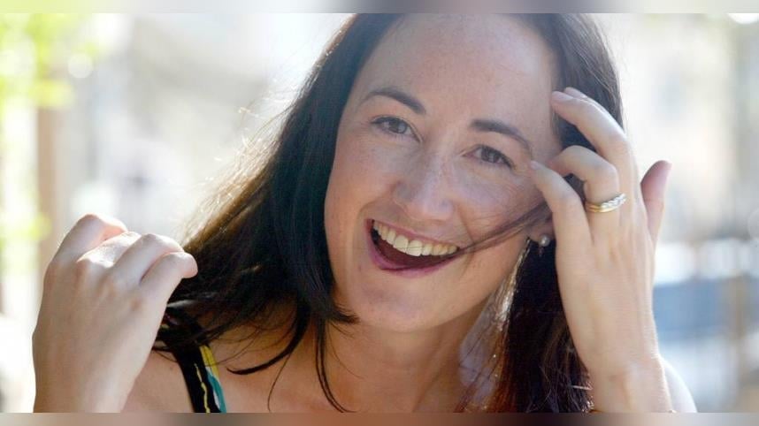 《購物狂的異想世界》名作家病逝　享年55歲