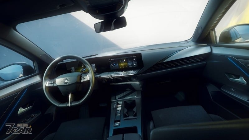 外觀升級、科技全面強化 小改款 Opel Astra 與 Sports Tourer 首度曝光