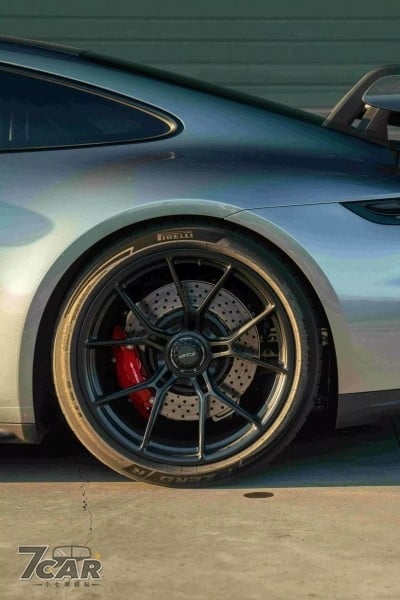專為 Porsche 911 GT3 打造,Pirelli 推出全新 P Zero R 與 P Ze