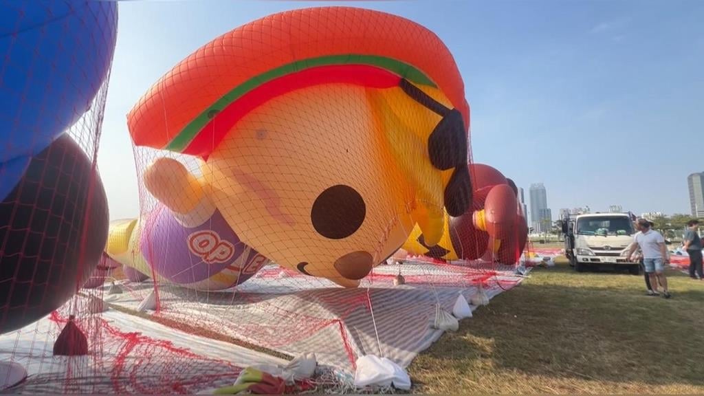 大氣球遊行週末登場　沙包固定避免「OPEN將逃跑」再發生